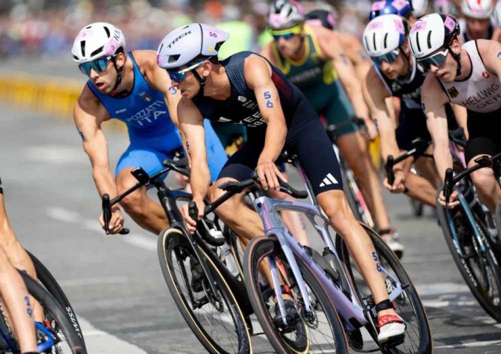 Team GB Paris Art Print 'Alex Yee's Sudden Surge to Triathlon Gold'